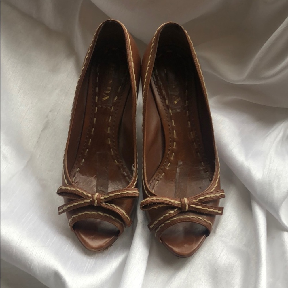 Prada Saddle Brown Pump